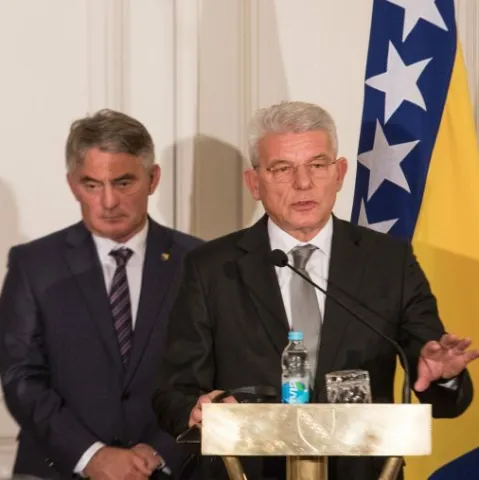 Bo&scaron;njački članovi Predsjedni&scaron;tva BiH - &Scaron;efik Džaferović i Željko Kom&scaron;ić