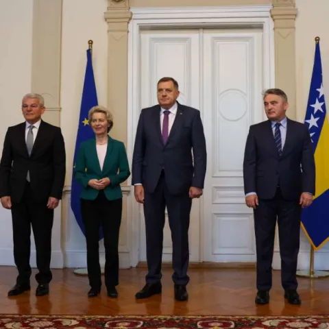 Ursula von der Leyen s članovima Predsjedni&scaron;tva BiH