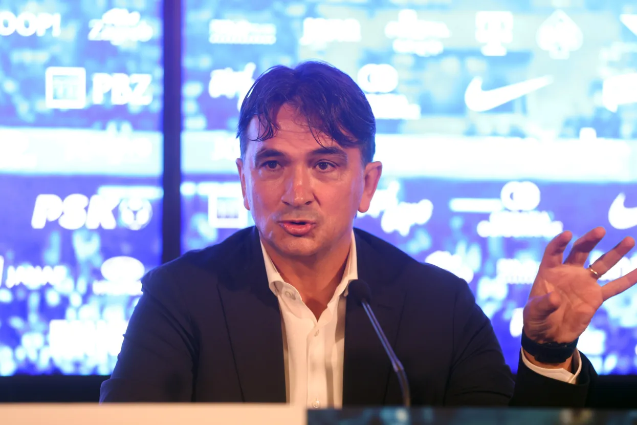 Zagreb, 09.11.2022 - Konferencija za medije Hrvatskog nogometnog saveza na kojoj je izbornik Zlatko Dalić objavio konačni popis od 26 igrača koje će voditi na Svjetsko prvenstvo.