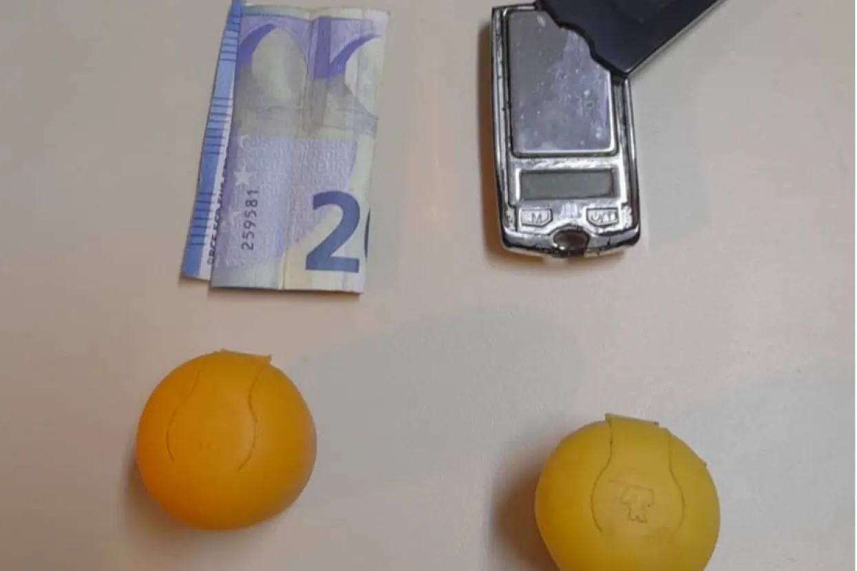 Heroin u kinder jajima