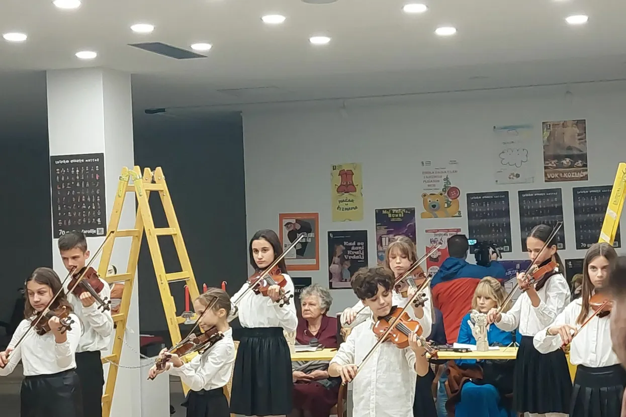 Monografija povodom 70. rođendana Lutkarskog kazali&scaron;ta Mostar