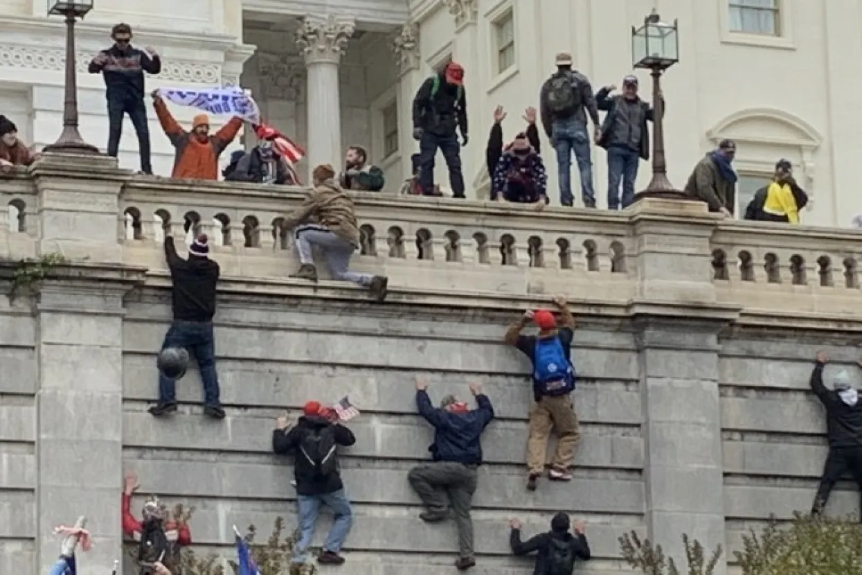 Osuđen osnivač paravojne skupine koja je napala Kapitol