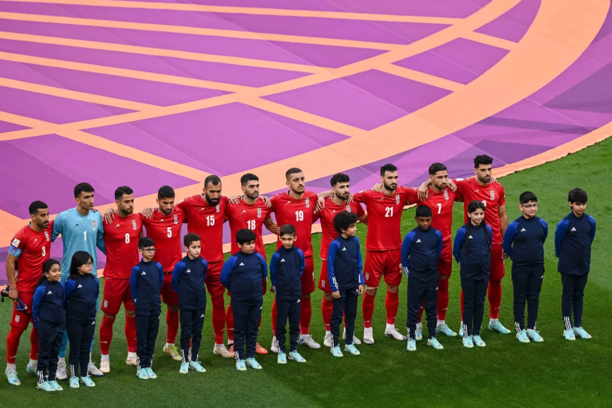 Iranski reprezentativci u početku su iz prosvjeda odbijali pjevati himnu