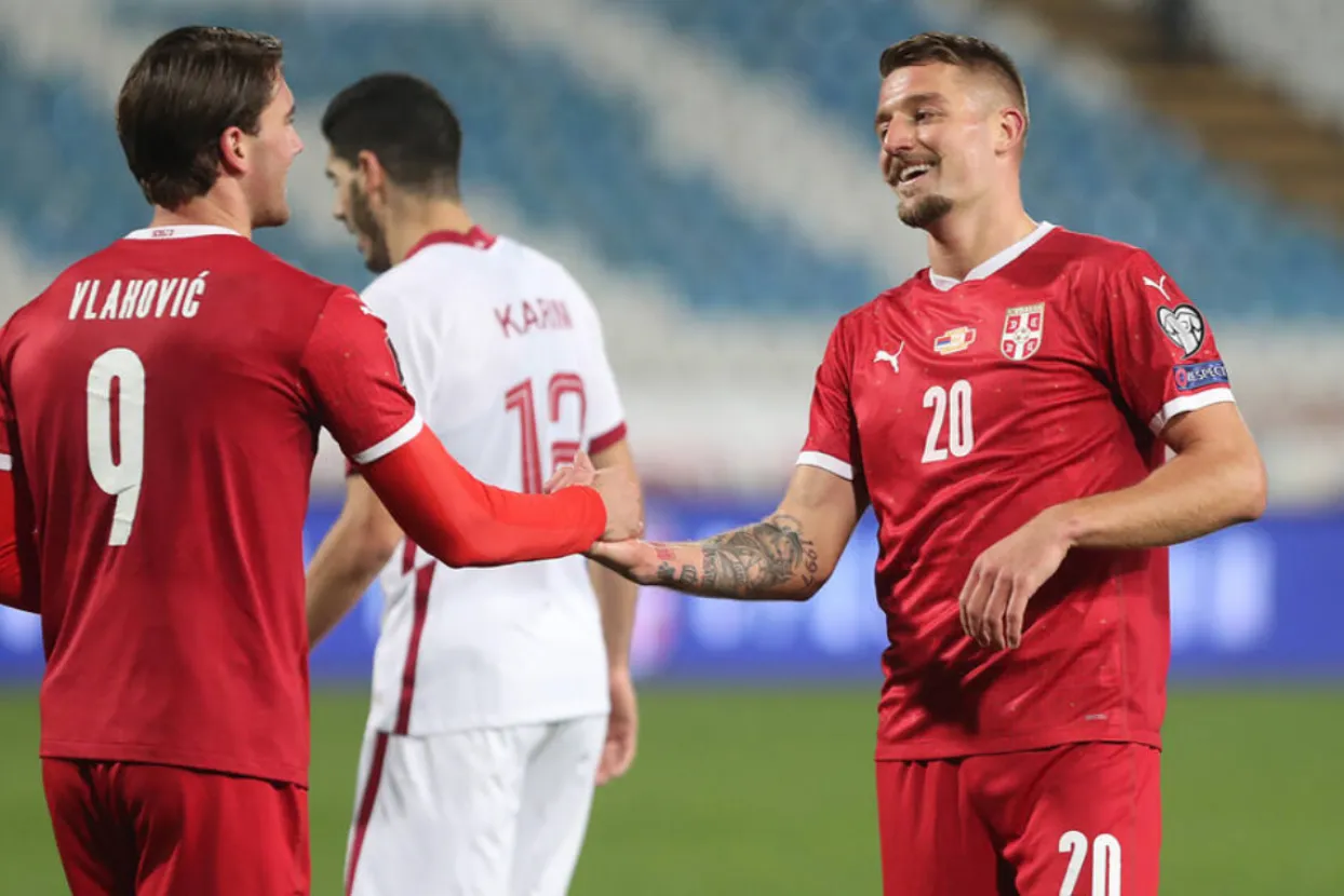 Du&scaron;an Vlahović i Sergej Milinković-Savić