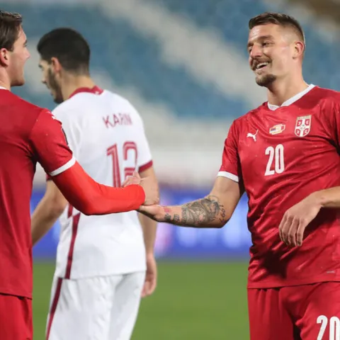 Du&scaron;an Vlahović i Sergej Milinković-Savić