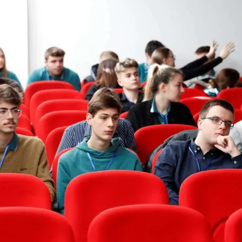 U FBiH u &scaron;kolskoj 2022/2023. godini 0,6 posto vi&scaron;e srednjo&scaron;kolaca u odnosu na prethodnu godinu