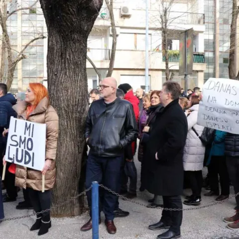 Prosvjed zdravstvenih radnika HNŽ