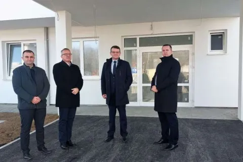 Zvonko Milas s predsjednikom Vlade Županije Posavske obi&scaron;ao novi Dom zdravlja u Ora&scaron;ju
