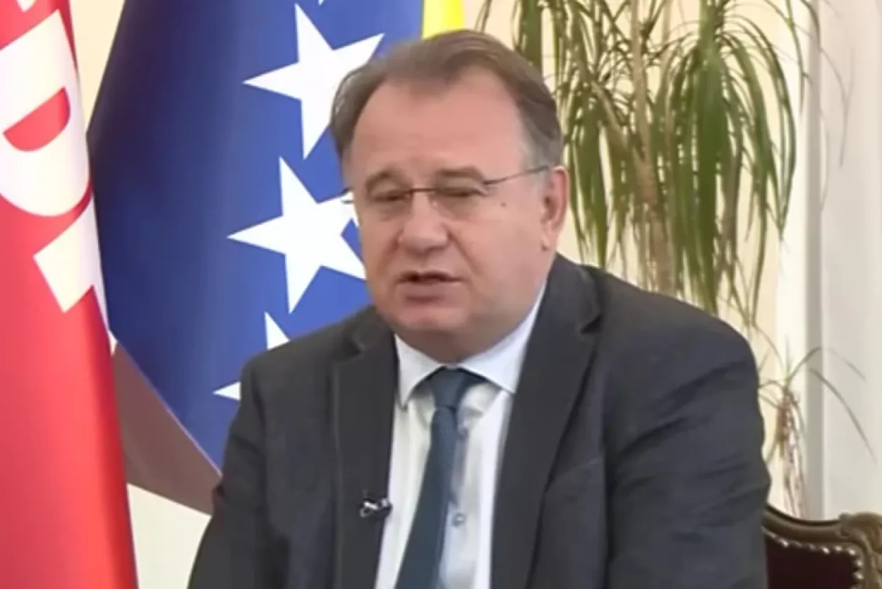 Nermin Nik&scaron;ić