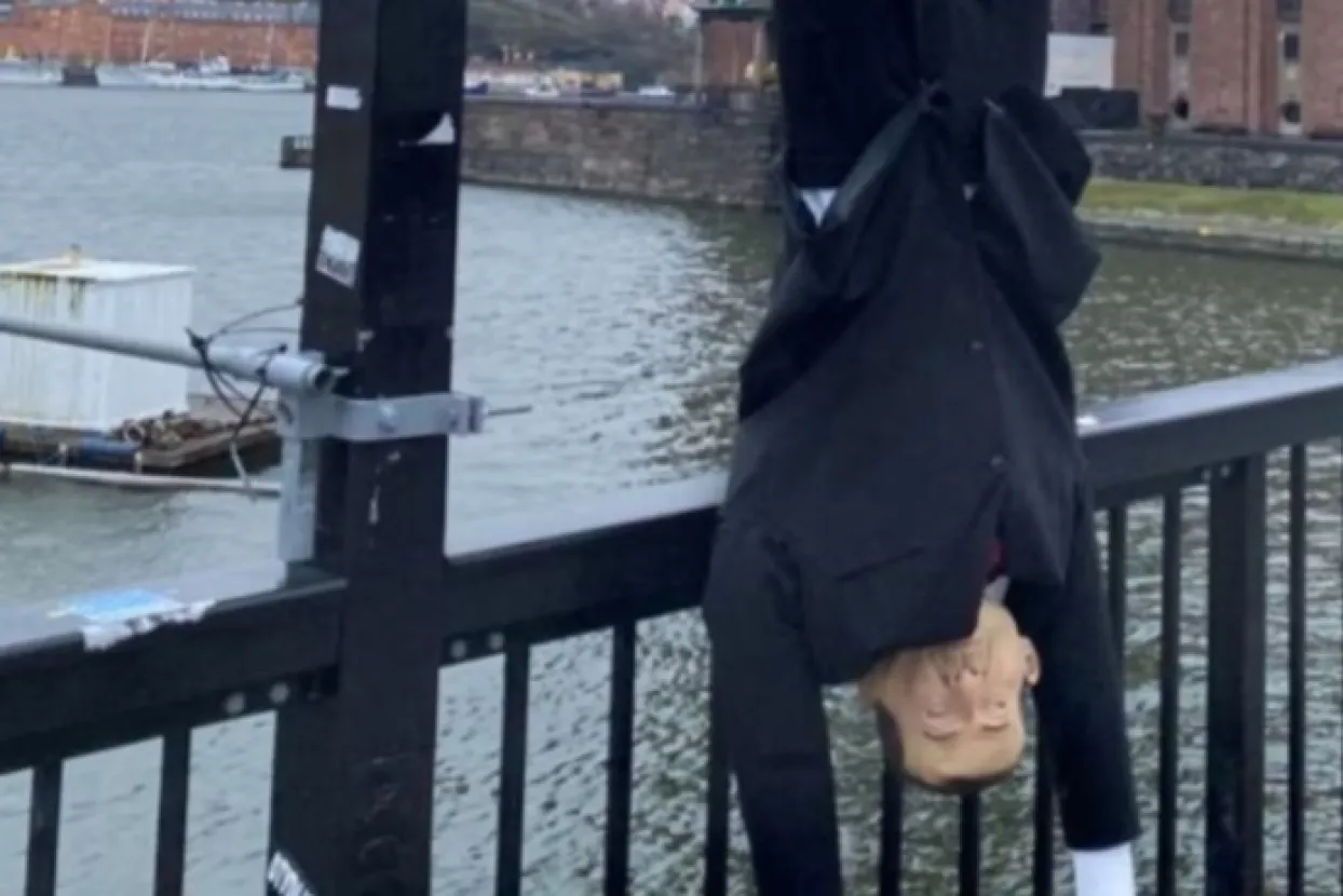 Vje&scaron;anja lutke s likom turskog predsjednika Erdogana