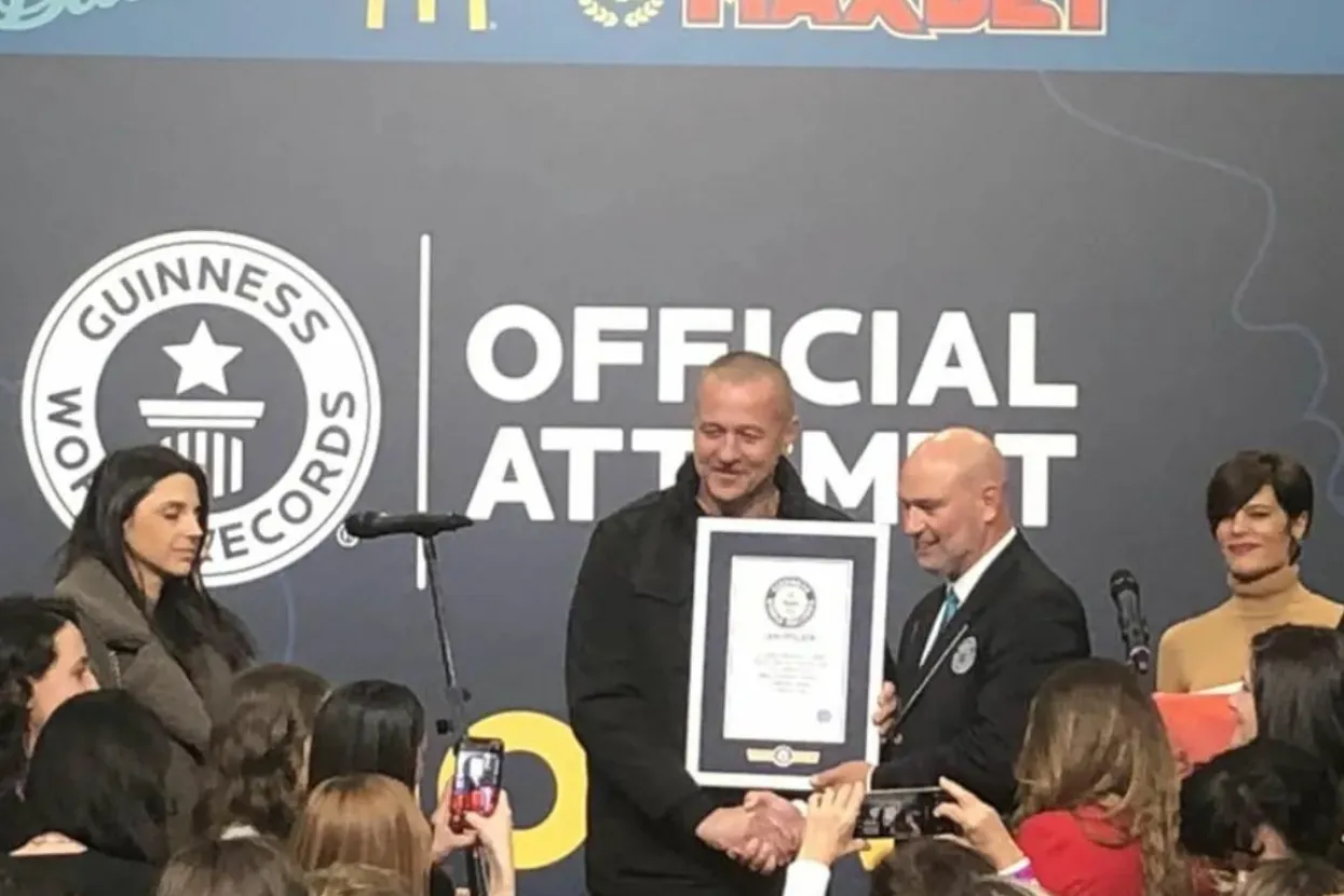 U Beogradu sru&scaron;en Guinnessov rekord: Okupilo se 256 cura istog imena