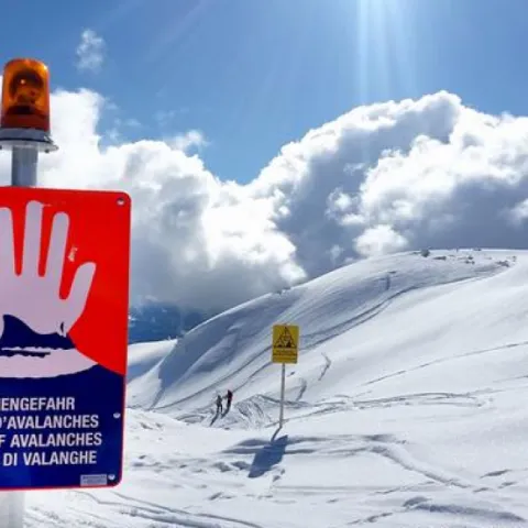 Lavine tijekom vikenda usmrtile deset ljudi u Austriji i &Scaron;vicarskoj