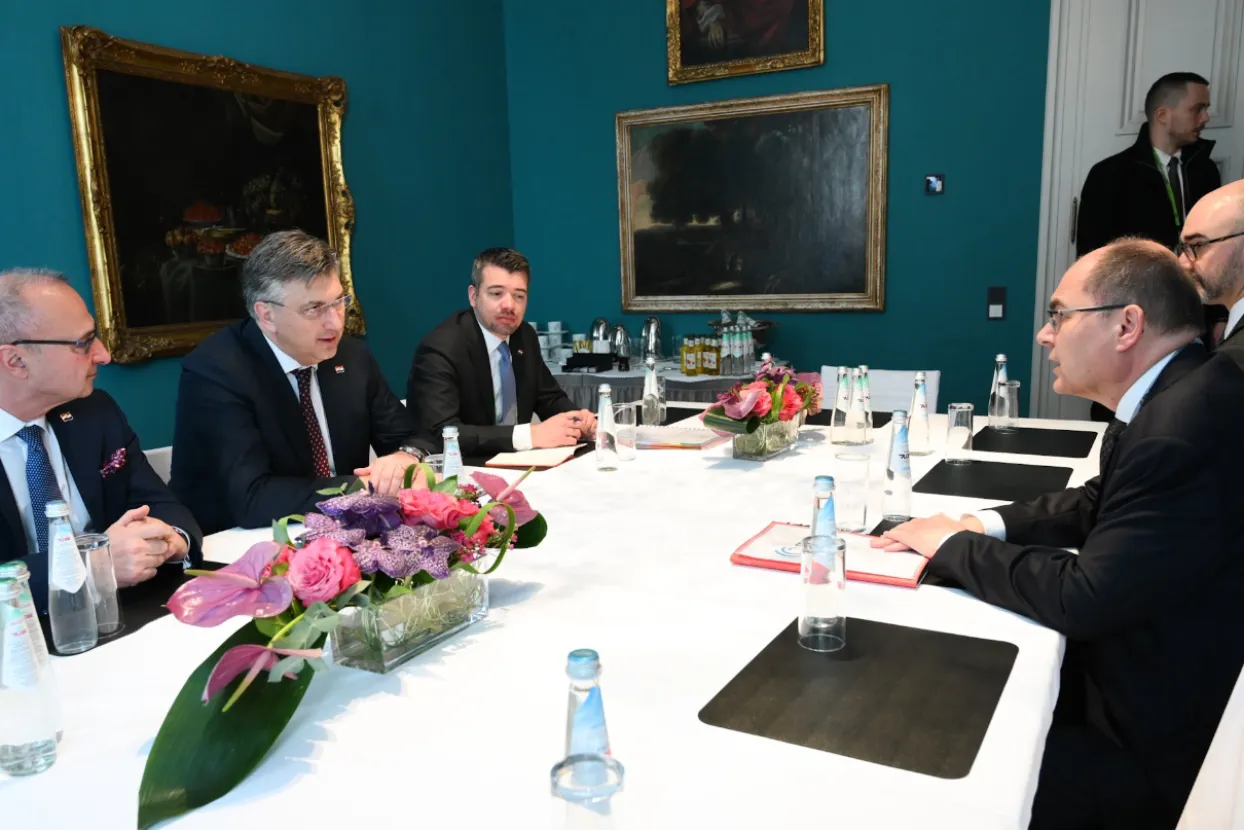 Sastanak Plenkovića i Schmidta u Munchenu