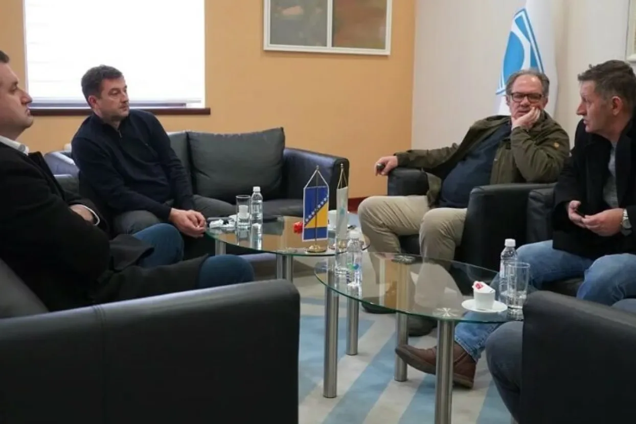 Gradonačelnik Mostara dr. Mario Kordić sastao se s predstavnicima Građanske inicijative &#39;Jer nas se tiče&#39;.