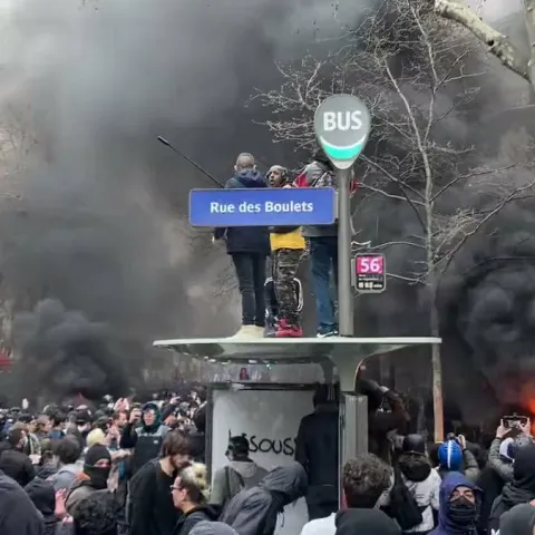 Prosvjedi u Parizu zbog mirovinske reforme