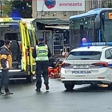 Žena pala pod autobus u Zagrebu