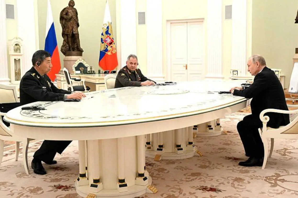 Li Shangfu na sastanku s Putinom