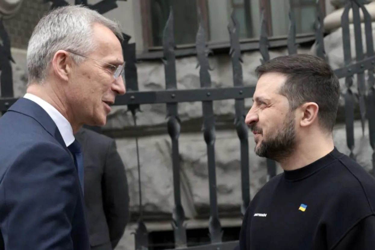 Stoltenberg i Zelenski
