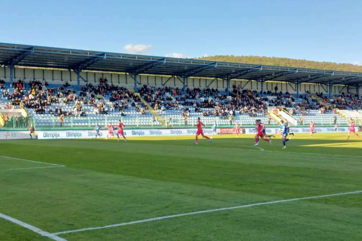 &Scaron;iroki na Pecari protiv Veleža