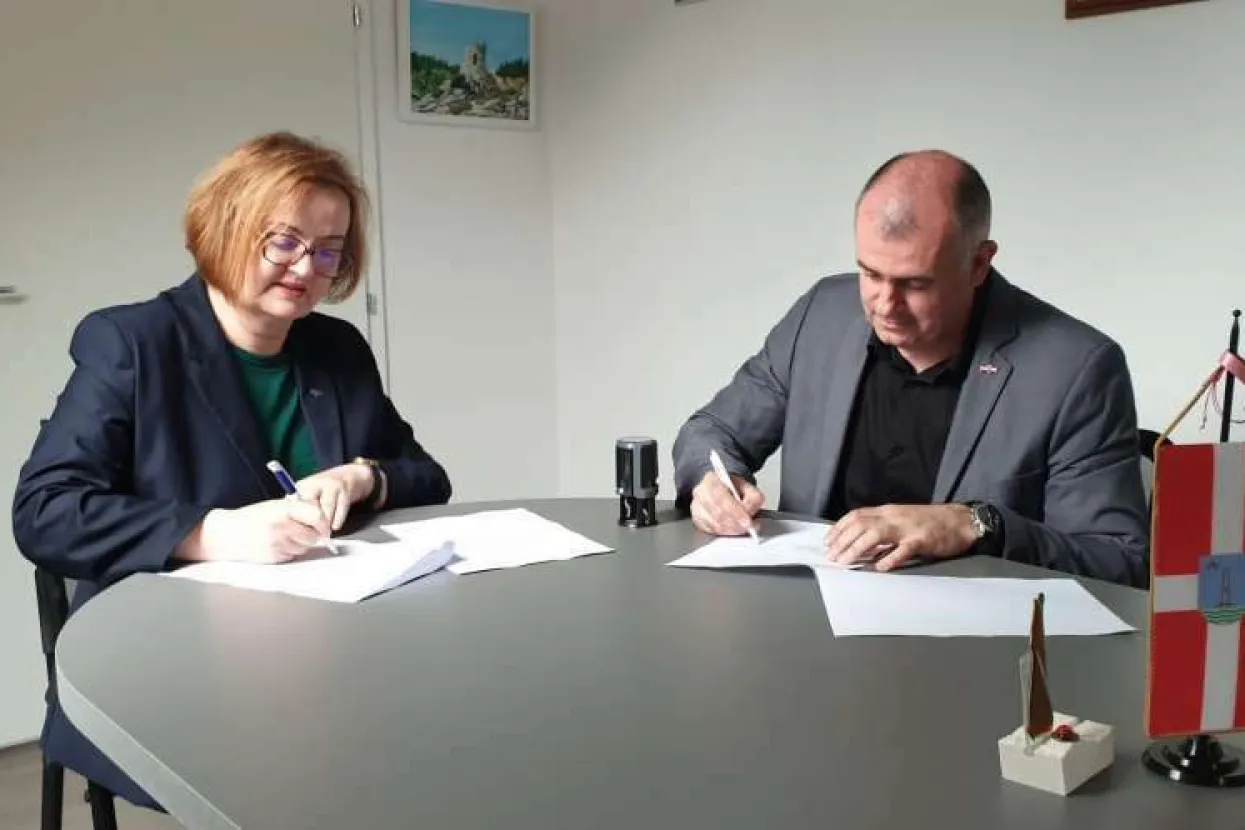 Srednja strukovna &scaron;kola u Livnu i Fakultet zdravstvenih studija potpisali sporazum o suradnji