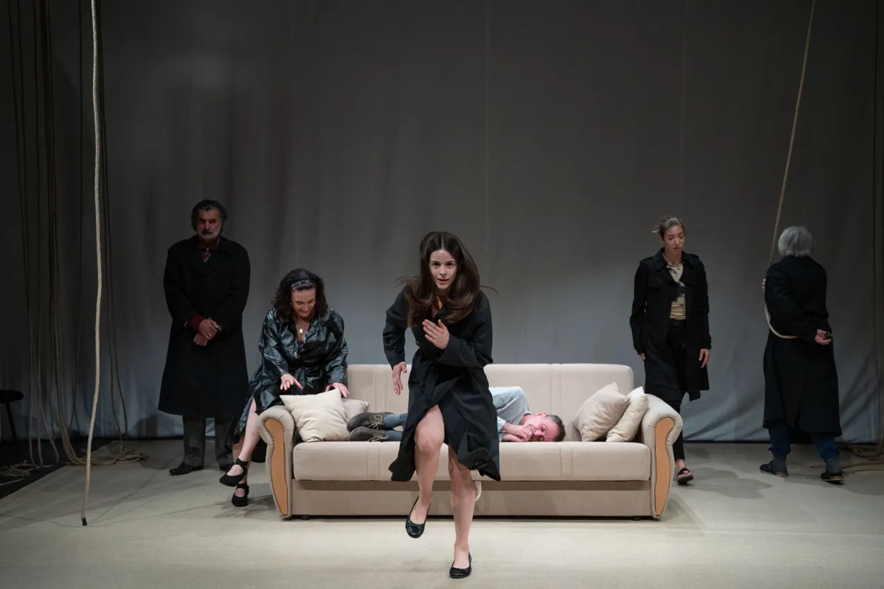 Detalj iz predstave Zid