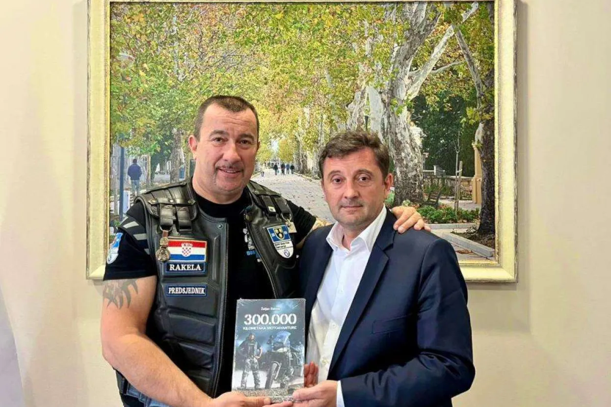 Gradonačelnik Mostara Mario Kordić u Gradskoj vijećnici primio predsjednika BMW MK Dalmacije Željana Rakelu.