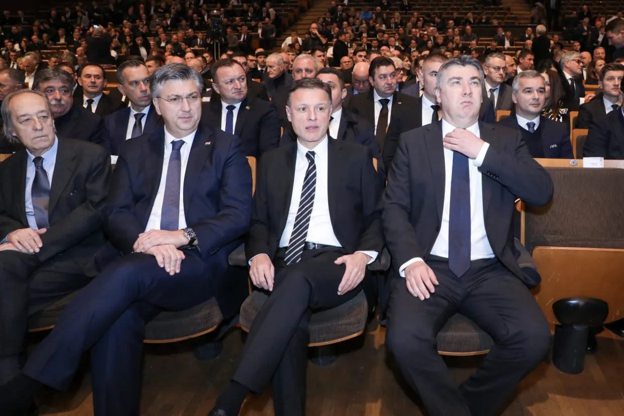 Na slici predsjednik Republike Hrvatske Zoran Milanović, predsjednik Hrvatskog sabora Gordan Jandroković, predsjednik Vlade Andrej Plenković