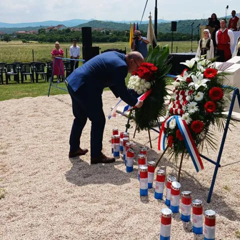 Mostar, 28.05.2023. - Hrvatski šef diplomacije Gordan Grlić Radman sudjelovao je u Stocu u BiH obilježavanju žrtava Bleiburga i križnih puteva. Na fotografiji Gordan Grlić Radman.