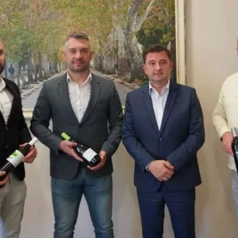 Kordić s članovima udruge &quot;Herzegowine&quot;