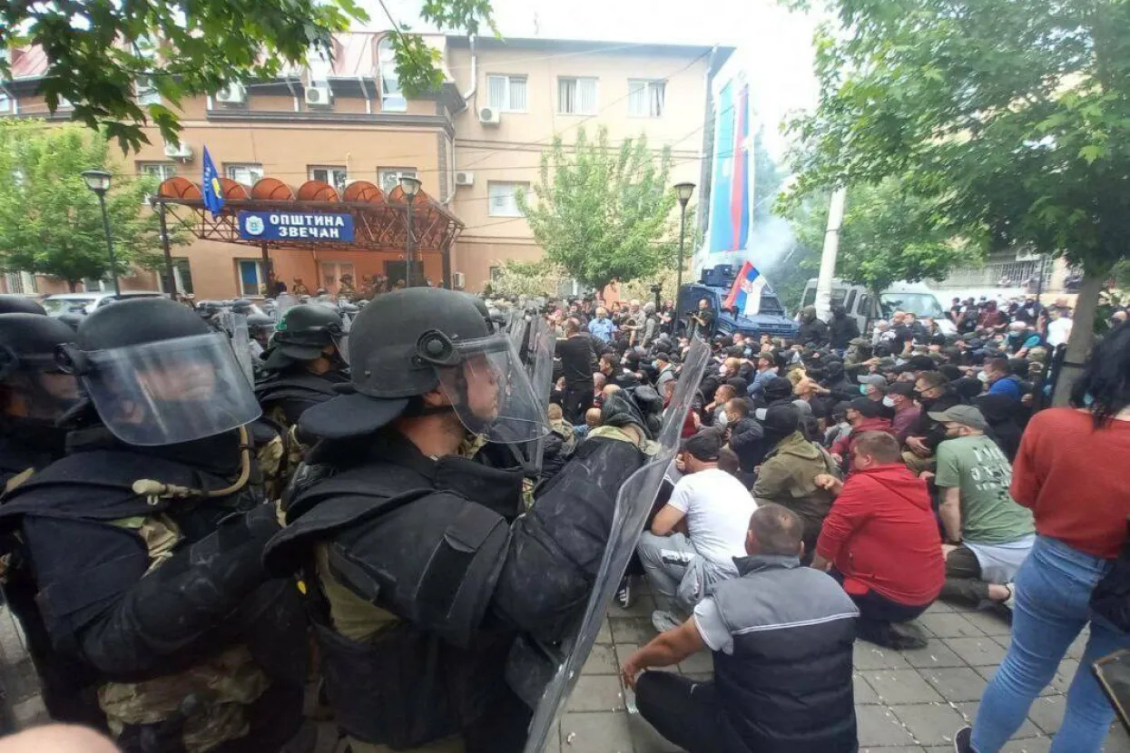 Sukobi prosvjednika i vojnika KFOR-a na sjeveru Kosova