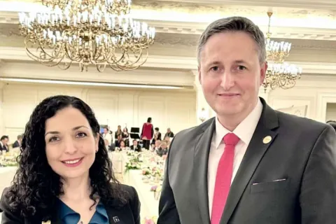 Vjosa Osmani i Denis Bećirović