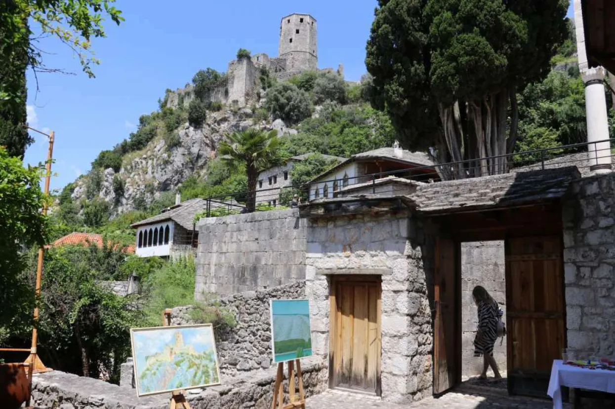 'Tre&scaron;njeva nedjelja' privukla bh. i regionalne umjetnike u Počitelj