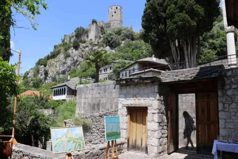 'Tre&scaron;njeva nedjelja' privukla bh. i regionalne umjetnike u Počitelj