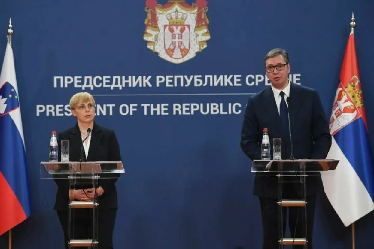 Nata&scaron;a Pirc Musar i Aleksandar Vučić