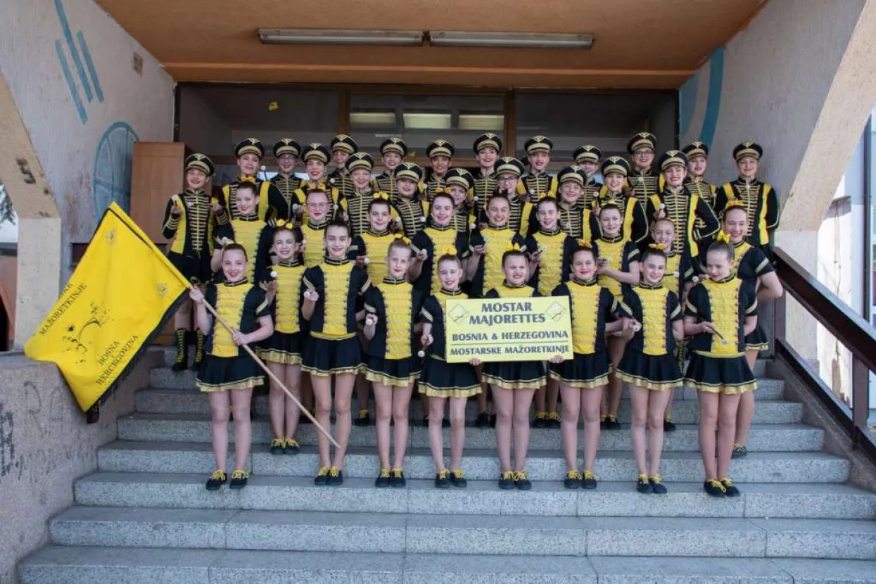 Mostarske mažoretkinje