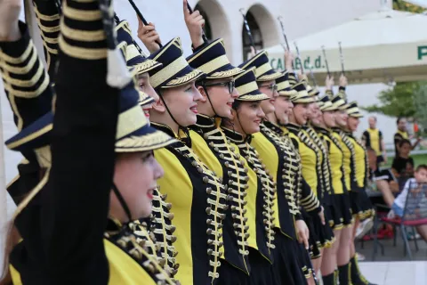 MOSTAR, 19. juna (FENA) - &quot;MM za M&quot; naziv je plesne večeri koju su Mostarske mažoretkinje poklonile svom gradu te kojom su zatvorile vrlo uspješnu plesnu sezonu.(Foto FENA/Branka Soldo)