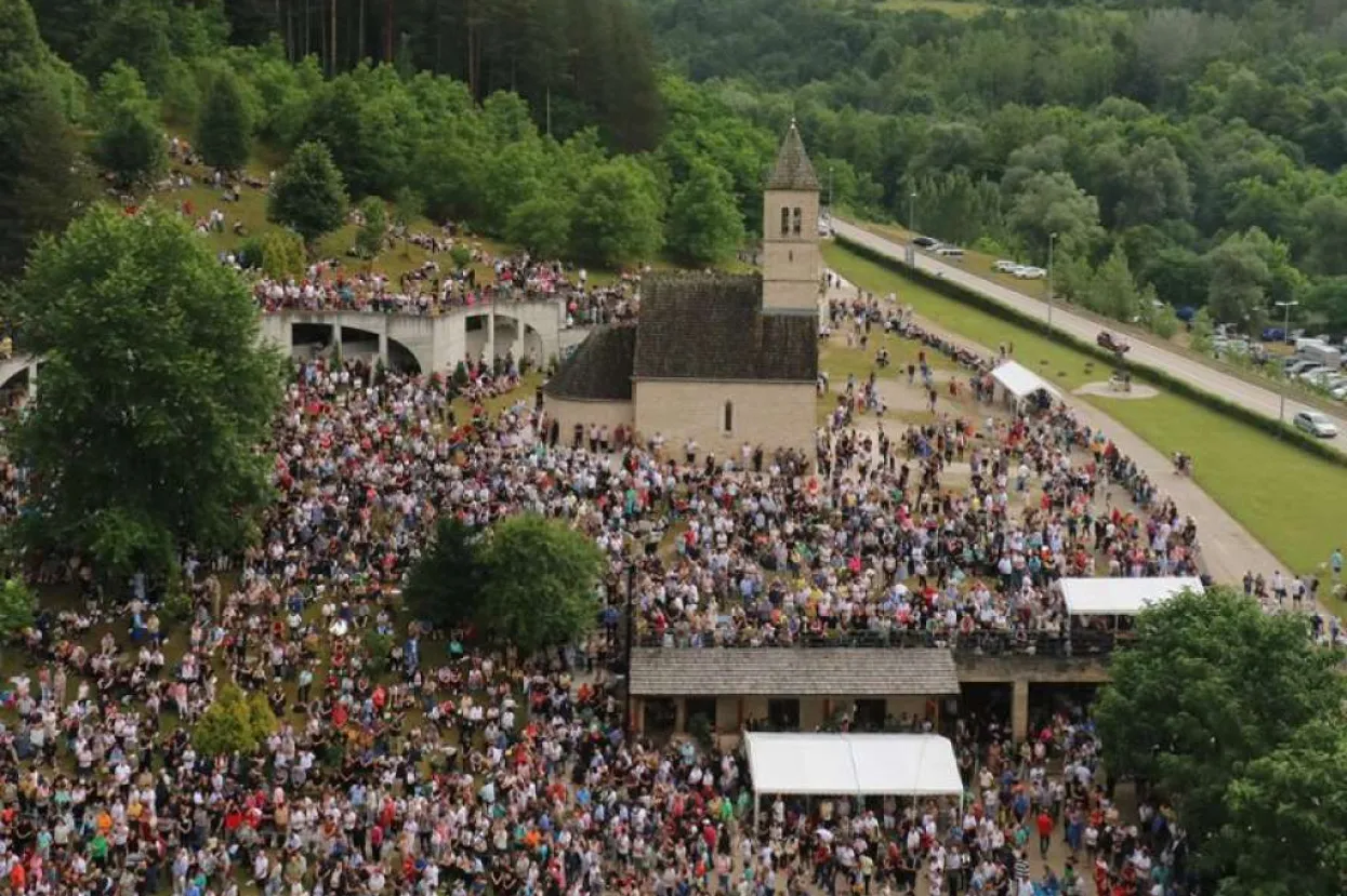Nadbiskup Vukšić predslavio misu uočnicu u Podmilačju