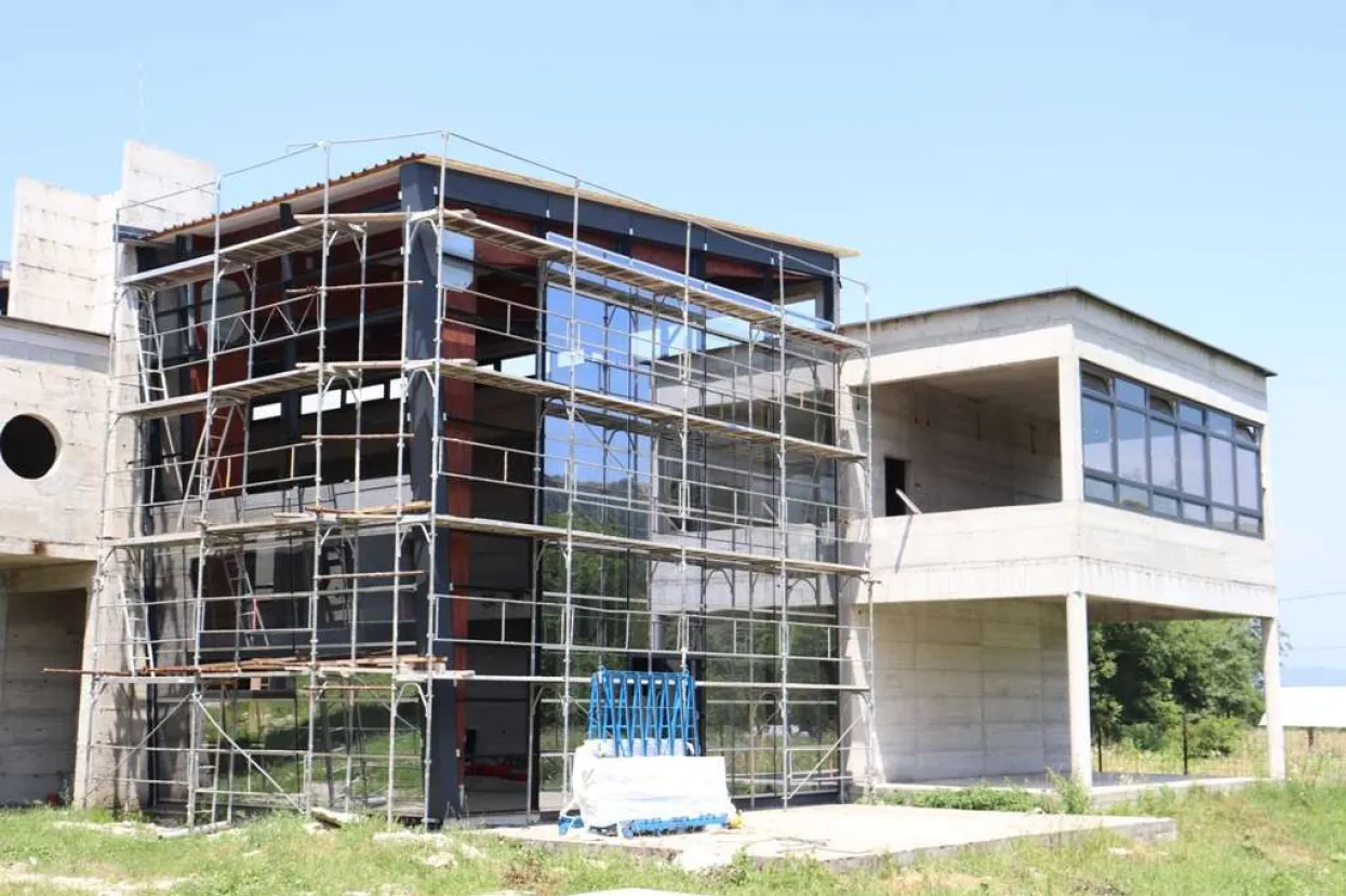 Potpisani ugovori o izvođenju infrastrukturnih radova vrijedni vi&scaron;e od 2,5 milijuna KM