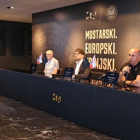 Press konferencija članova uprave Zrinjskog