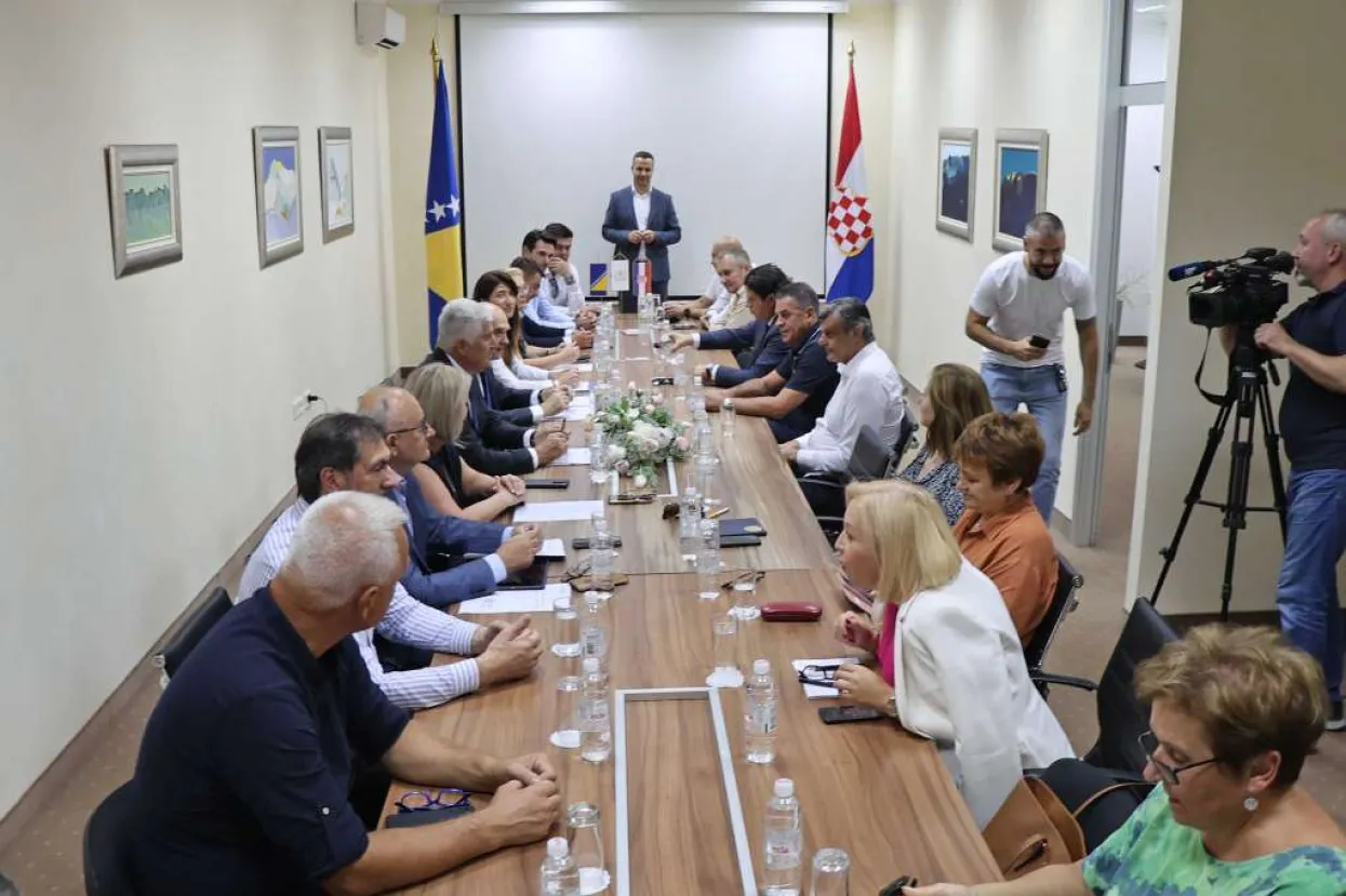 Predsjedni&scaron;tvo HNS-a BiH