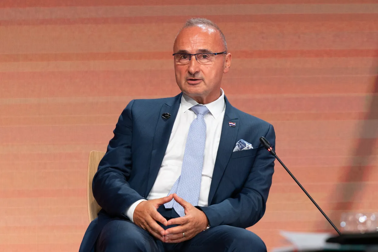 Bled, 29.08.2022.- Panel How many challenges for Europe?na tradicionalnom međunarodnom skupu Bledski strate&scaron;ki forum, 17. po redu, koji se održava na Bledu. Na fotografiji hrvatski ministar vanjskih poslova Gordan Grlić Radman.<br>foto HINA/ STA/ Katja Kodba/ ml