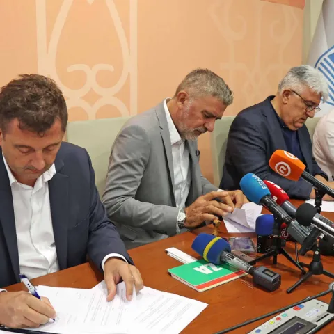 Potpisivanje ugovora za izgradnju Olimpijskog bazena u Mostaru