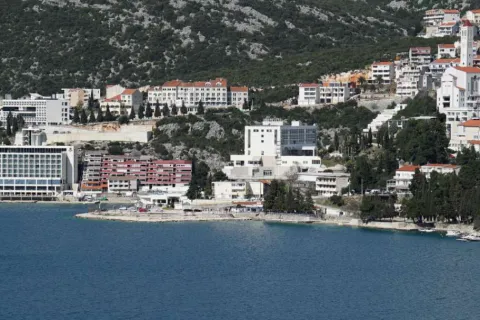 Neum.