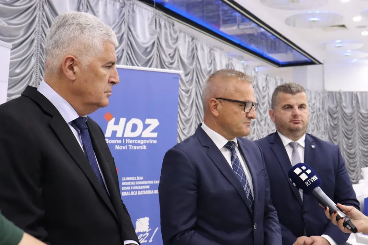 U Novom Travniku održana redovita koordinacija predsjednika županijskih Vlada, gradonačelnika i načelnika gradova i općina, koji su izabrani ispred HDZ-a BiH