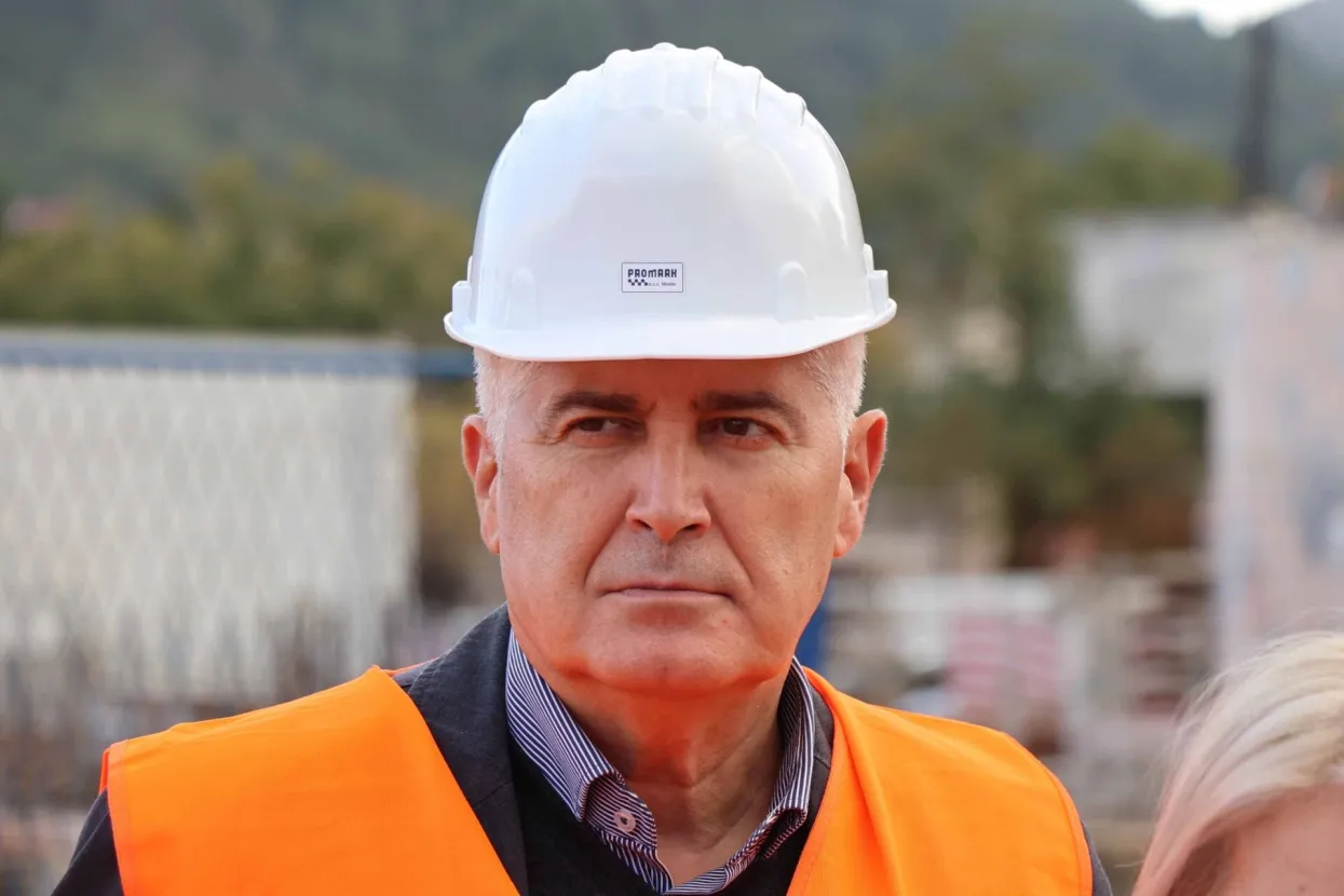 MOSTAR, 6. studenoga (FENA) &ndash; Izvje&scaron;taj o napretku u ispunjavanju preuzetih obaveza na europskom putu BiH, bit će objavljen 8. studenoga, a predsjednik Hrvatskog narodnog sabora BiH (HNS BiH) Dragan Čović smatra kako će izvje&scaron;će biti "dovoljno pozitivno i motivirajuće."(Foto FENA/Mario Obrdalj)