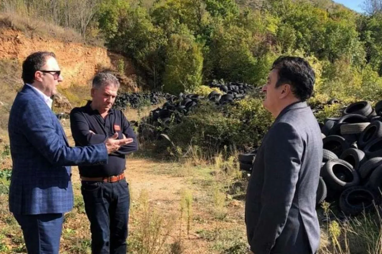 Ministar &Scaron;irić obi&scaron;ao divlje odlagali&scaron;te auto guma u Gorici kod Gruda