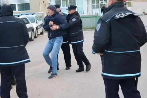 Skupina građana ponovno blokirala deponiju Uborak 