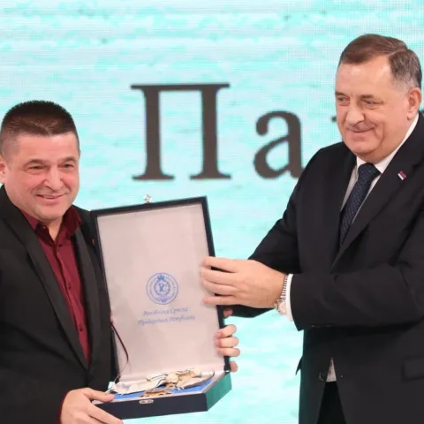 Mirko Pajčin, poznatiji kao Baja Mali Knindža, odlikovan je ordenom Njego&scaron;a I reda
