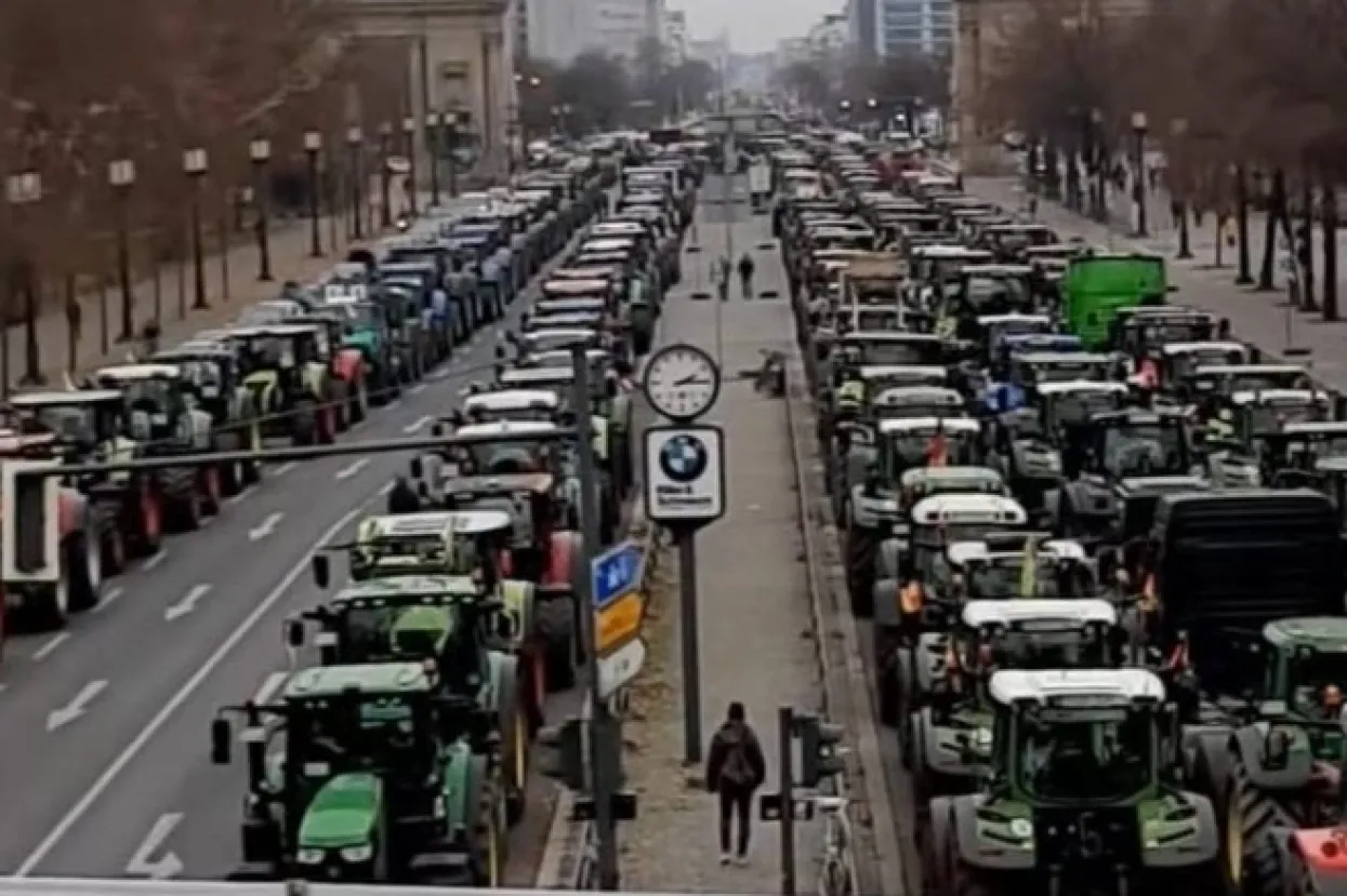Njemački poljoprivrednici blokirali promet u centru Berlina