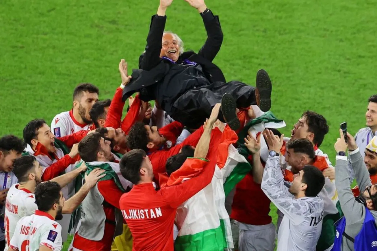 Igrači Tadžikistana slave sa Šgertom